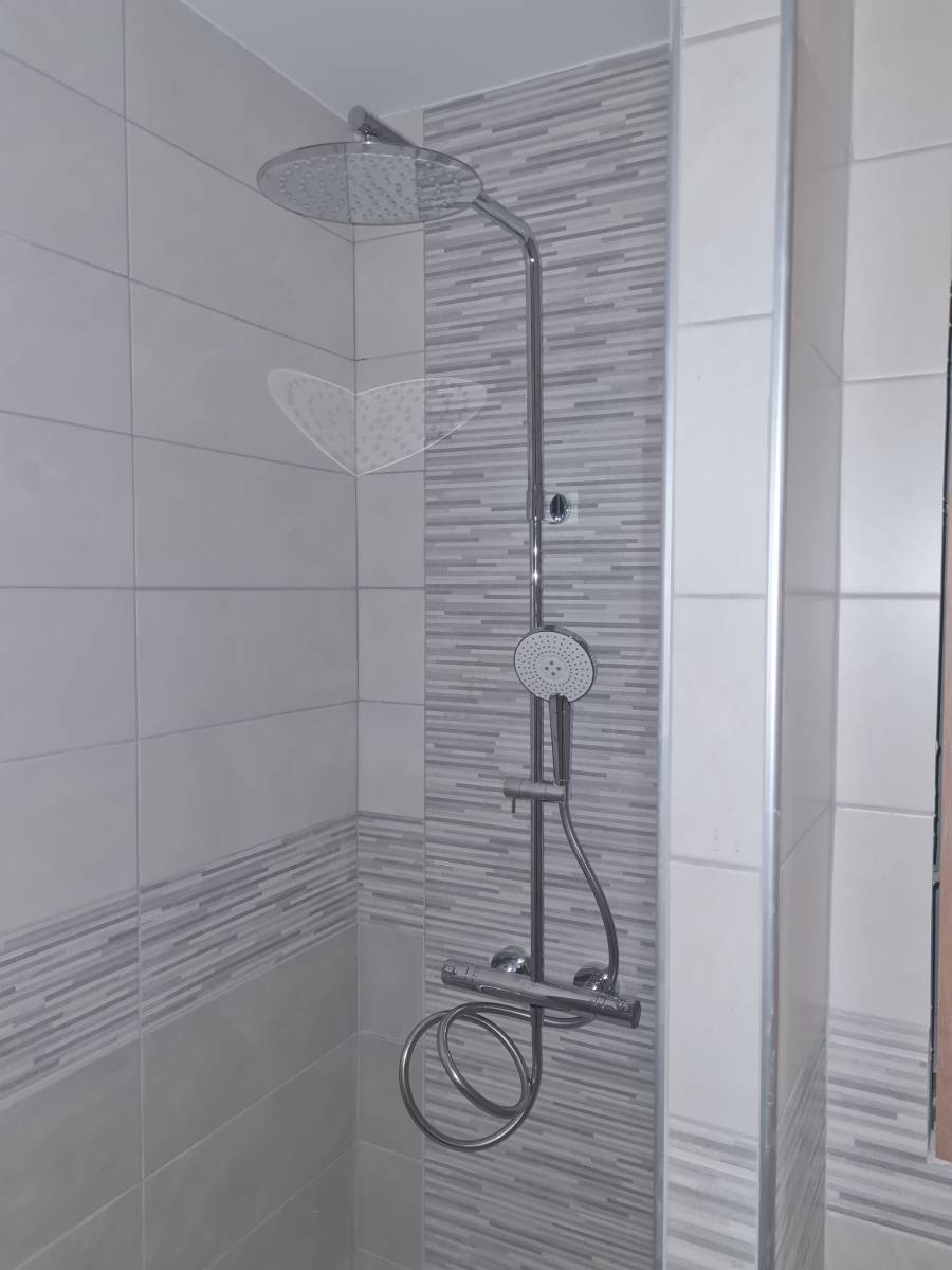 Plombier pour rénovation complète de salle de bains à Biscarrosse dans les Landes
