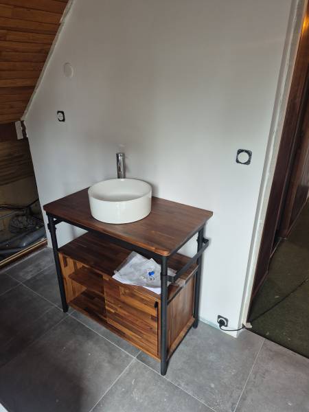 Salle de bain neuve dans cette maison à La Teste-de-Buch : création et pose